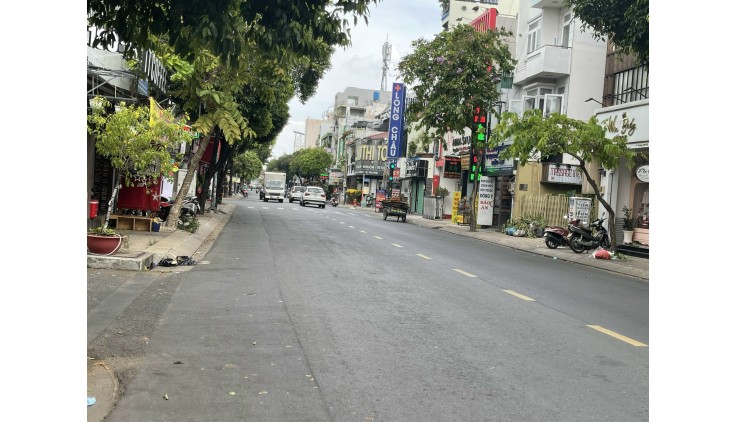 Bán Nhà MẶT TIỀN KD đường Huyền Quang,Q.1,DT:4mx15m,KC:3 lầu,Giá:17,6 tỷ
